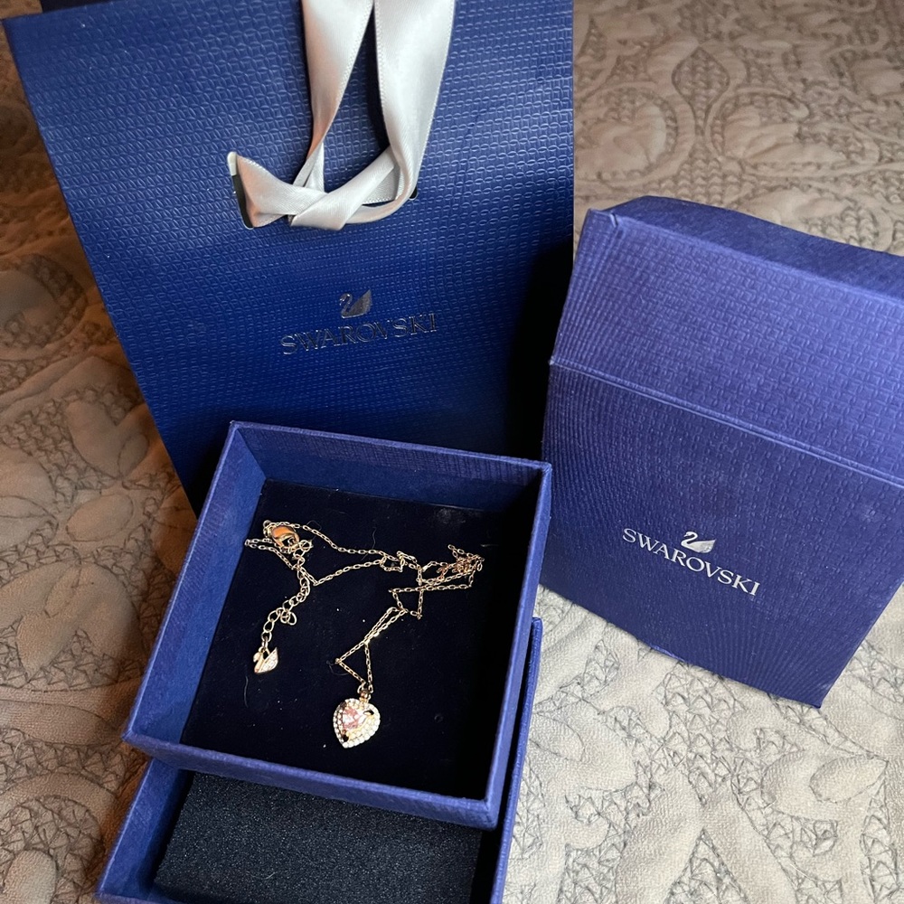 Swarovski heart necklace